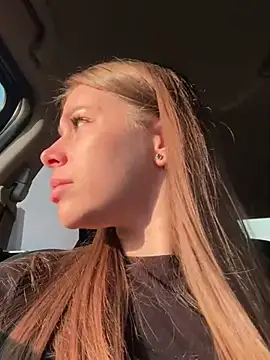 Snapshot of MilissaSee chatting on February 25, 4:42 pm MilissaSee online show from February 25, 4:42 pm