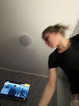 Snapshot of MilissaSee chatting on February 27, 3:15 pm MilissaSee online show from February 27, 3:15 pm