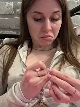 Snapshot of MilissaSee chatting on March 5, 4:02 pm MilissaSee online show from March 5, 4:02 pm