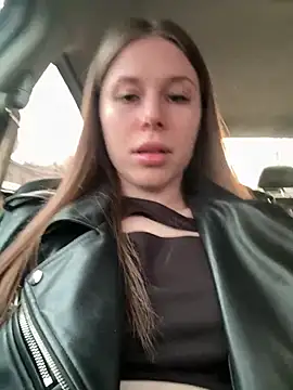 Snapshot of MilissaSee chatting on March 13, 1:29 pm MilissaSee online show from March 13, 1:29 pm