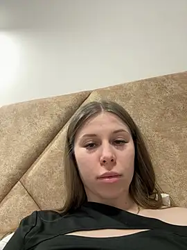 Snapshot of MilissaSee chatting on March 17, 4:01 pm MilissaSee online show from March 17, 4:01 pm