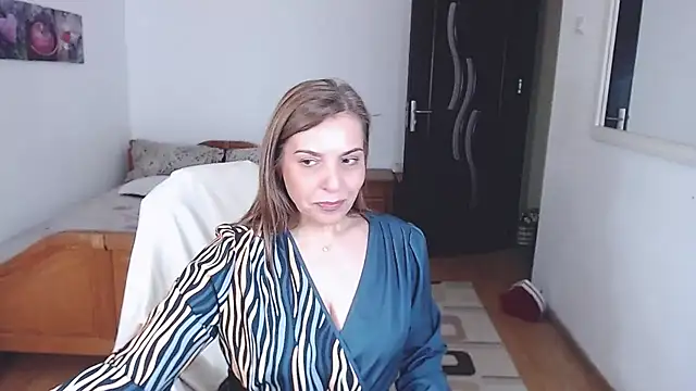 Snapshot of evamaria2024 chatting on November 24, 9:42 am evamaria2024 online show from November 24, 9:42 am