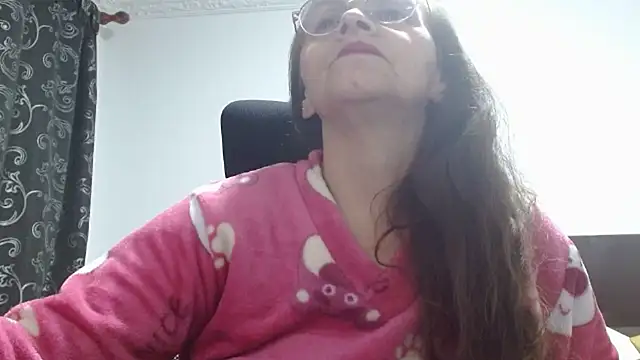 Snapshot of asleycavta chatting on September 21, 4:58 am asleycavta online show from September 21, 4:58 am