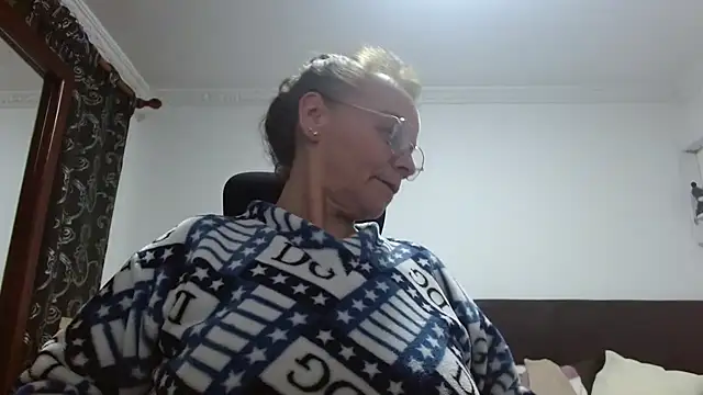 Snapshot of asleycavta chatting on October 5, 2:10 am asleycavta online show from October 5, 2:10 am