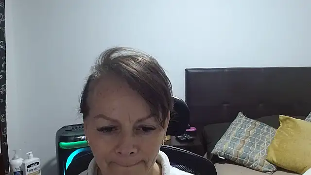 Snapshot of asleycavta chatting on February 7, 2:32 pm asleycavta online show from February 7, 2:32 pm