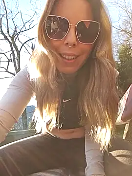 Snapshot of Mia_Railey chatting on February 26, 4:14 pm Mia Railey online show from February 26, 4:14 pm
