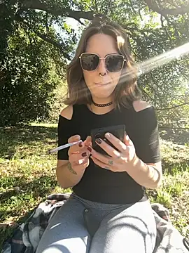 Snapshot of Mia_Railey chatting on October 24, 1:07 pm Mia Railey online show from October 24, 1:07 pm