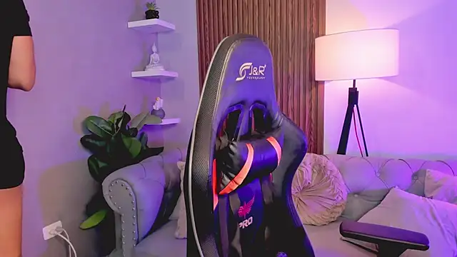 liam collins21 online show from November 30, 7:51 pm