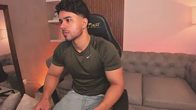 liam collins21 online show from February 17, 12:01 pm