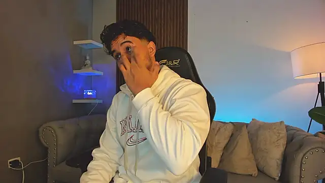 liam collins21 online show from February 25, 12:15 pm