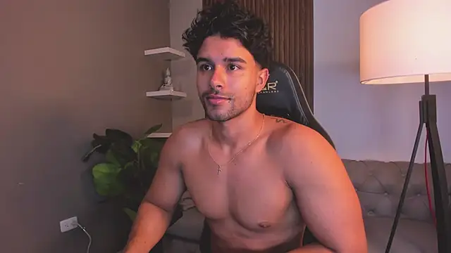 liam collins21 online show from April 13, 11:59 am