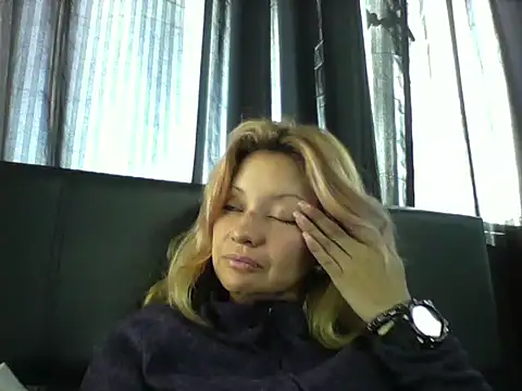 Snapshot of Paulita_x3 chatting on February 4, 1:27 pm Paulita x3 online show from February 4, 1:27 pm