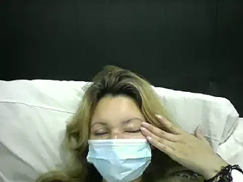 Snapshot of Paulita_x3 chatting on April 29, 11:36 am Paulita x3 online show from April 29, 11:36 am
