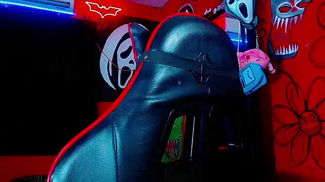 HugeDanex online show from March 31, 6:58 am