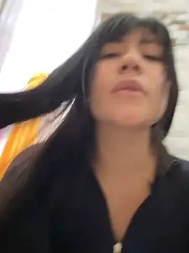 kim monti online show from April 8, 10:43 pm