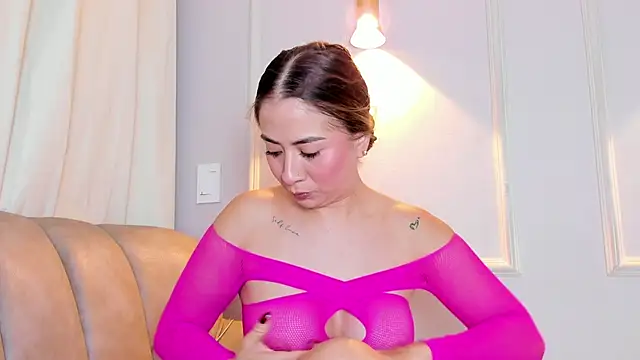 Lia walton online show from March 2, 12:34 pm