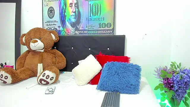 Snapshot of ZahiraEvans_ chatting on September 30, 6:57 pm ZahiraEvans online show from September 30, 6:57 pm