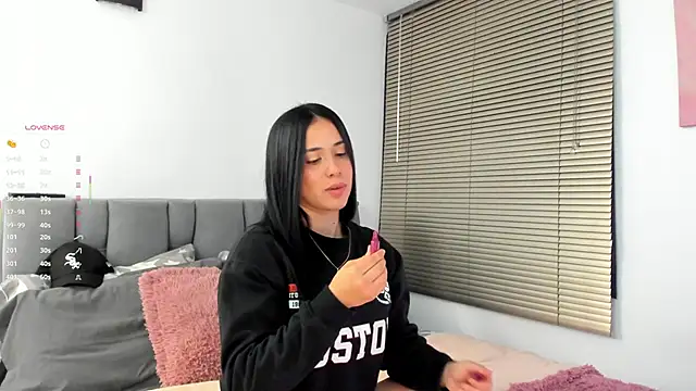 Gigi-bom online show from January 6, 11:07 pm