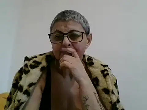 roseblak42 online show from February 10, 3:10 pm