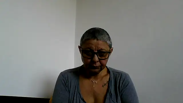 roseblak42 online show from November 22, 10:36 am