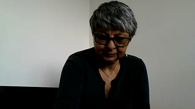 roseblak42 online show from April 3, 10:02 am