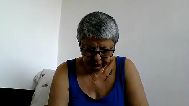 roseblak42 online show from July 29, 9:29 am