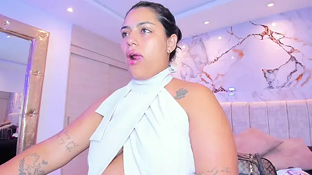 Snapshot of kiana_cream chatting on November 12, 11:54 am kiana cream online show from November 12, 11:54 am