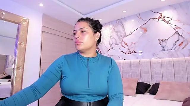 Snapshot of kiana_cream chatting on November 17, 11:49 am kiana cream online show from November 17, 11:49 am