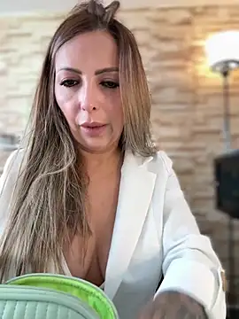  Abril-Office1 online show from April 8, 3:23 pm