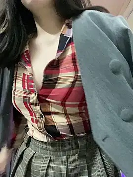 Ruby bear online show from December 9, 2:06 pm