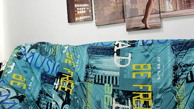 Tiny JuJu online show from March 4, 1:11 am