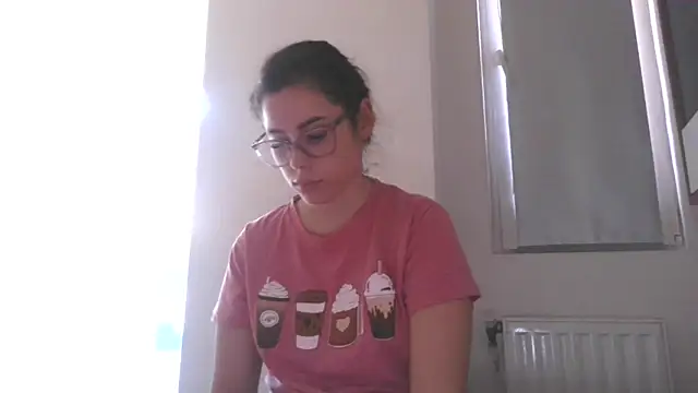 LovelyJulliette online show from October 31, 1:01 pm