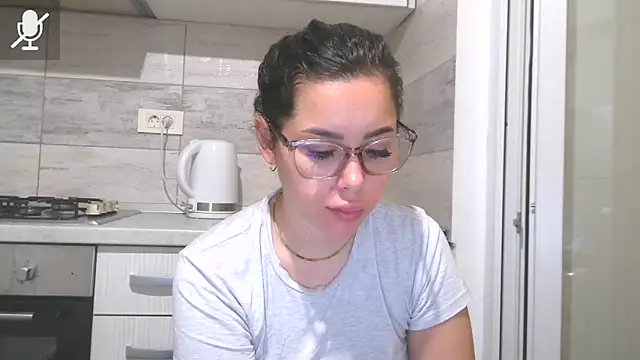 LovelyJulliette online show from November 23, 2:28 pm