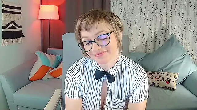 NandiSmile online show from February 17, 5:26 am