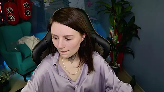 VeliraBraitberg online show from February 27, 1:11 pm