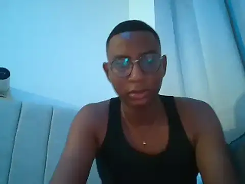 Snapshot of Arwens_bell08 chatting on January 10, 2:57 am Arwens bell08 online show from January 10, 2:57 am