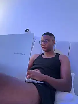 Snapshot of Arwens_bell08 chatting on January 10, 3:58 pm Arwens bell08 online show from January 10, 3:58 pm