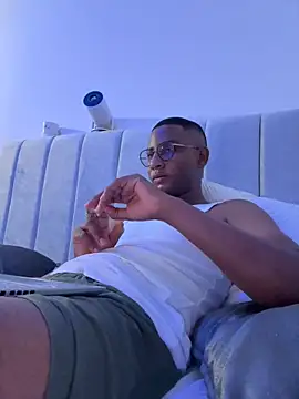 Snapshot of Arwens_bell08 chatting on January 12, 1:21 am Arwens bell08 online show from January 12, 1:21 am