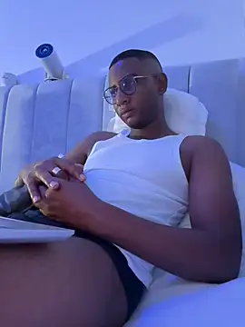 Snapshot of Arwens_bell08 chatting on January 12, 4:31 am Arwens bell08 online show from January 12, 4:31 am