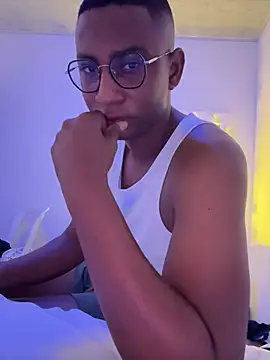 Snapshot of Arwens_bell08 chatting on January 12, 8:47 pm Arwens bell08 online show from January 12, 8:47 pm