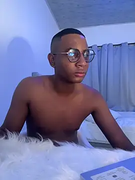 Snapshot of Arwens_bell08 chatting on February 9, 7:27 am Arwens bell08 online show from February 9, 7:27 am