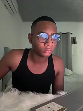 Snapshot of Arwens_bell08 chatting on February 16, 4:09 am Arwens bell08 online show from February 16, 4:09 am