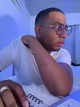 Snapshot of Arwens_bell08 chatting on March 6, 11:31 pm Arwens bell08 online show from March 6, 11:31 pm