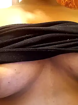 Blueecherry online show from December 19, 8:23 pm