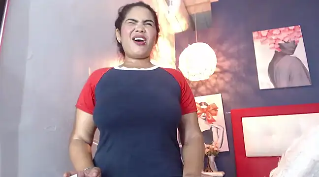 Snapshot of SofiaSexy_ chatting on January 11, 12:12 am SofiaSexy  online show from January 11, 12:12 am