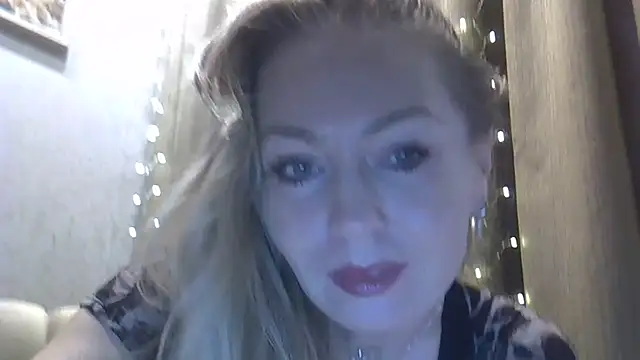 ZarinaSwift online show from November 20, 4:34 am