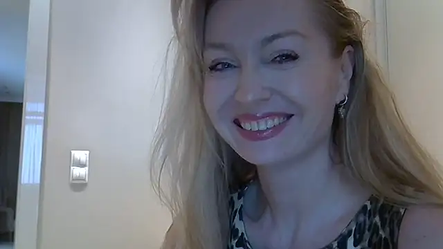 ZarinaSwift online show from March 28, 10:59 am