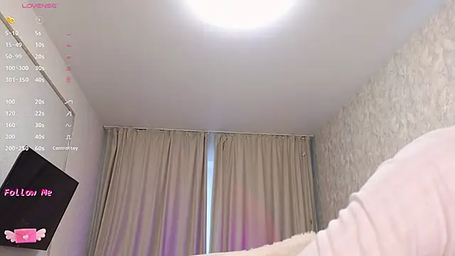 LaraSkinny online show from November 20, 3:07 am