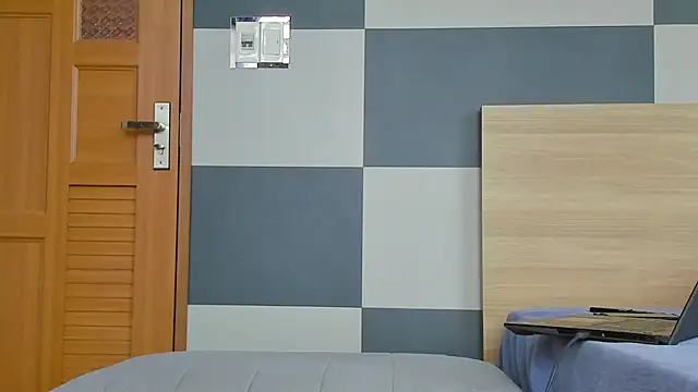 Snapshot of Kiera_Thomas chatting on November 2, 4:37 am Kiera Thomas online show from November 2, 4:37 am