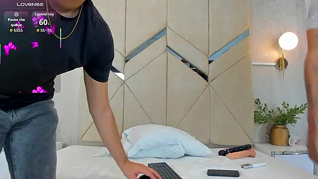 LiaVelez online show from January 9, 1:47 pm